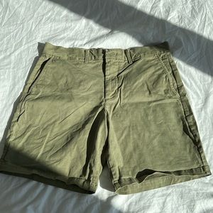 Gap khaki shorts
